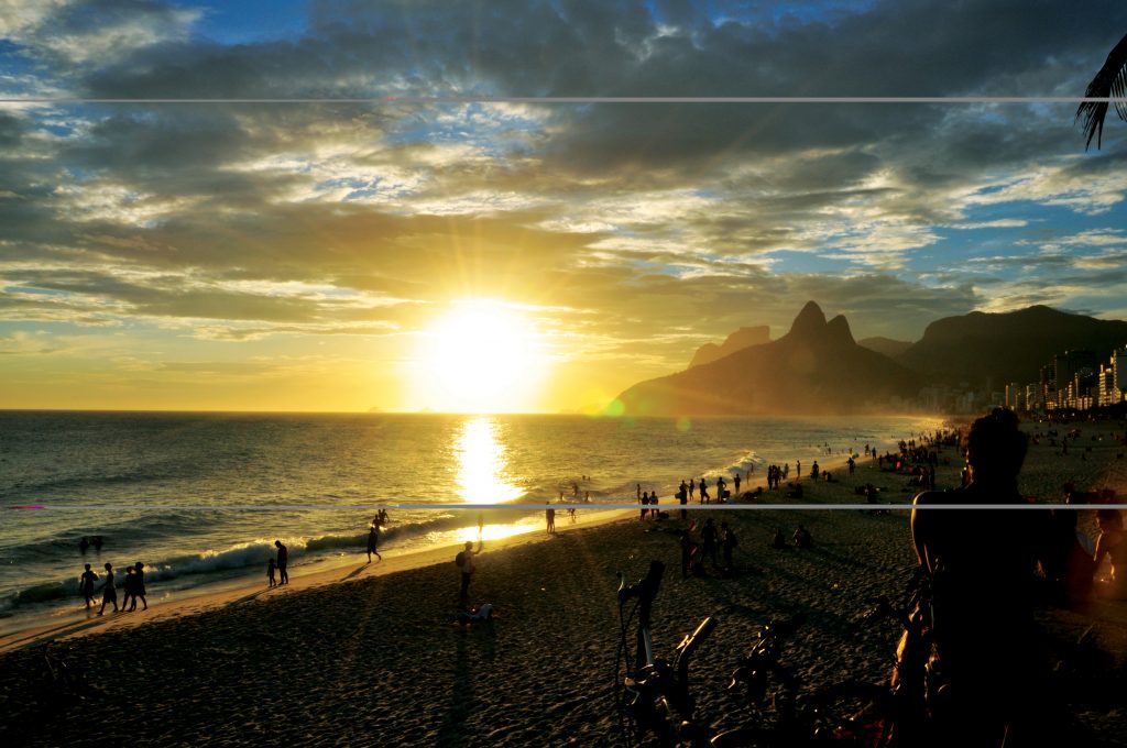 Brazilian Family Experience -1569 - Rio de Janeiro - Arpoador Beach Sunset - [Photo Alexandre Macieira]