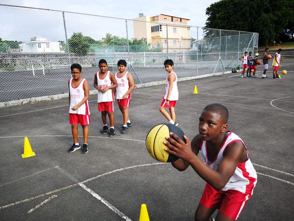 Set Shot Basketball in Mauritius
