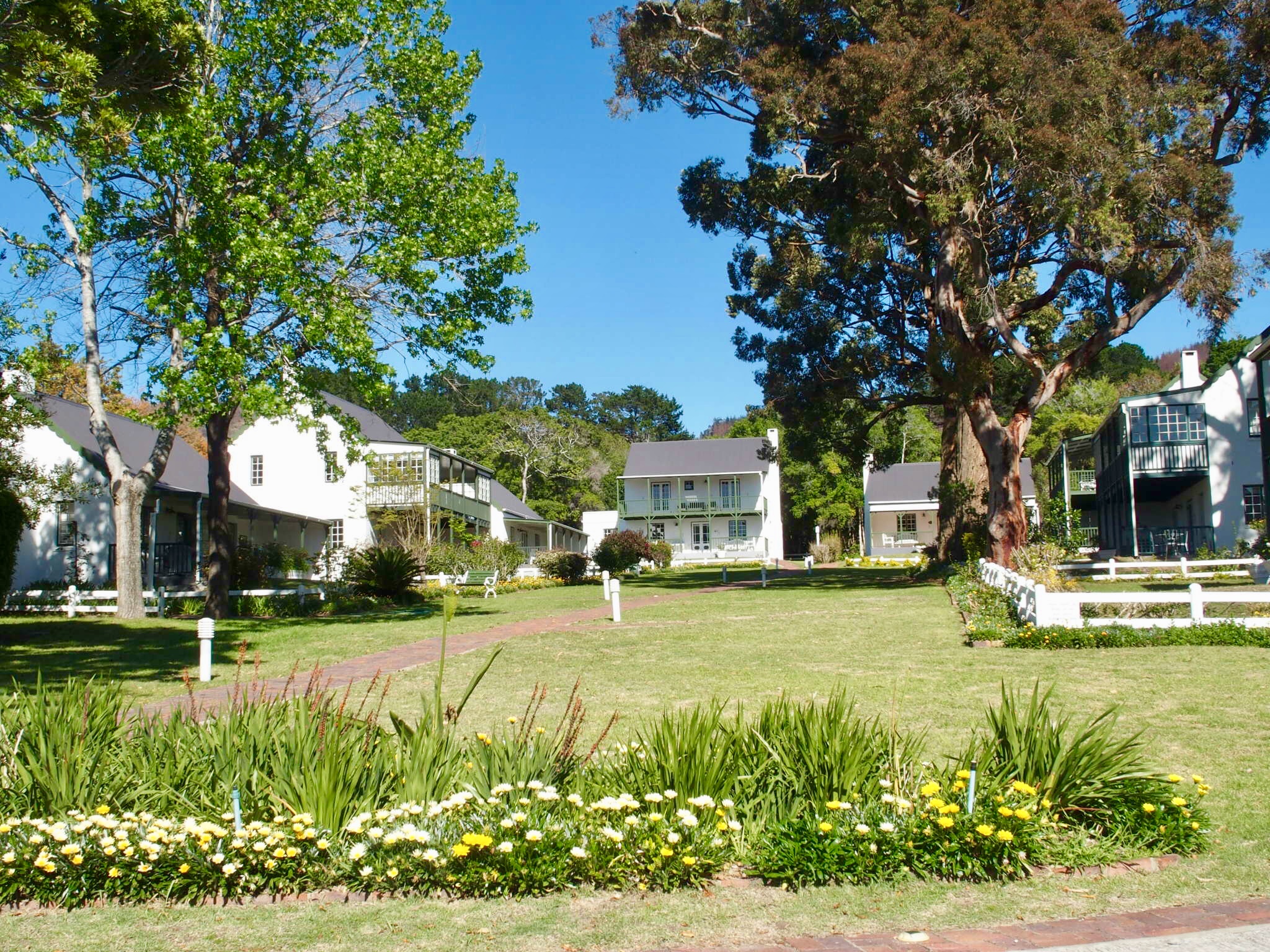 Belvidere Manor-Garden Cottages