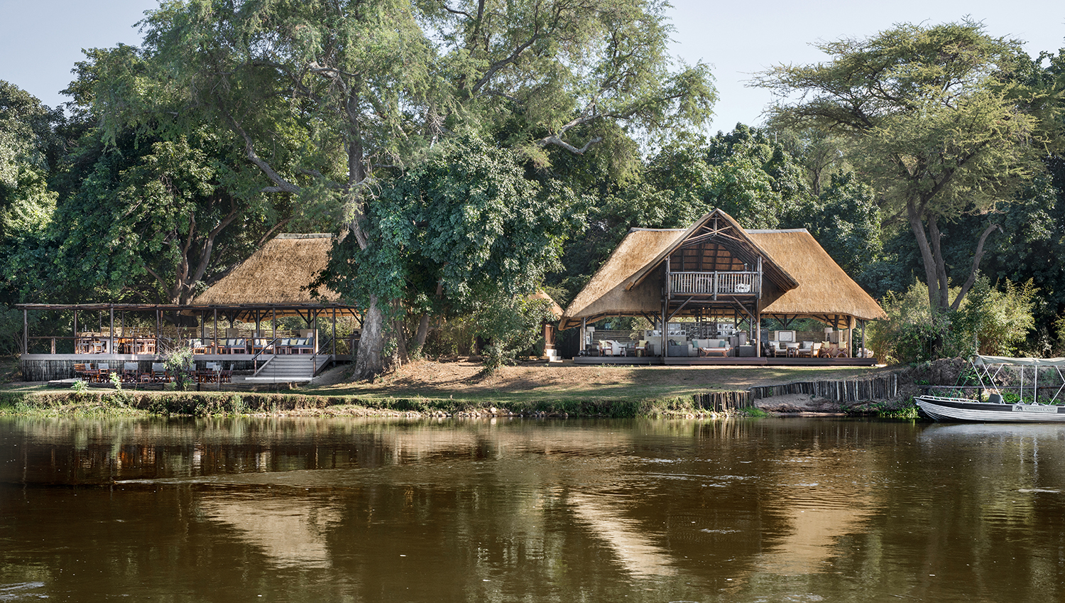 Zambia - Lower Zambezi - 1564- Chiawa Camp from the river