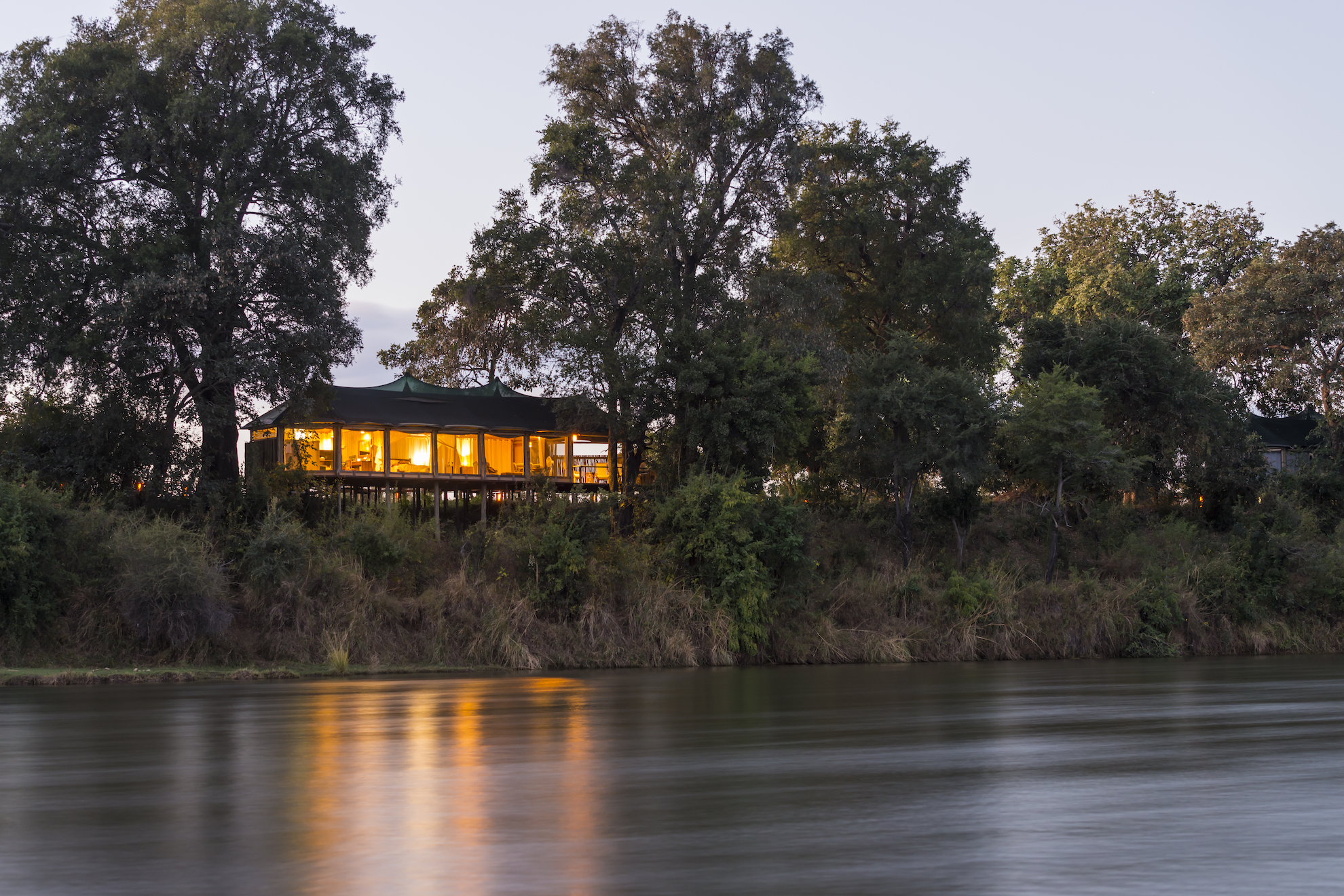 Zambia - Lower Zambezi - 1564 - Amanzi Camp from the water