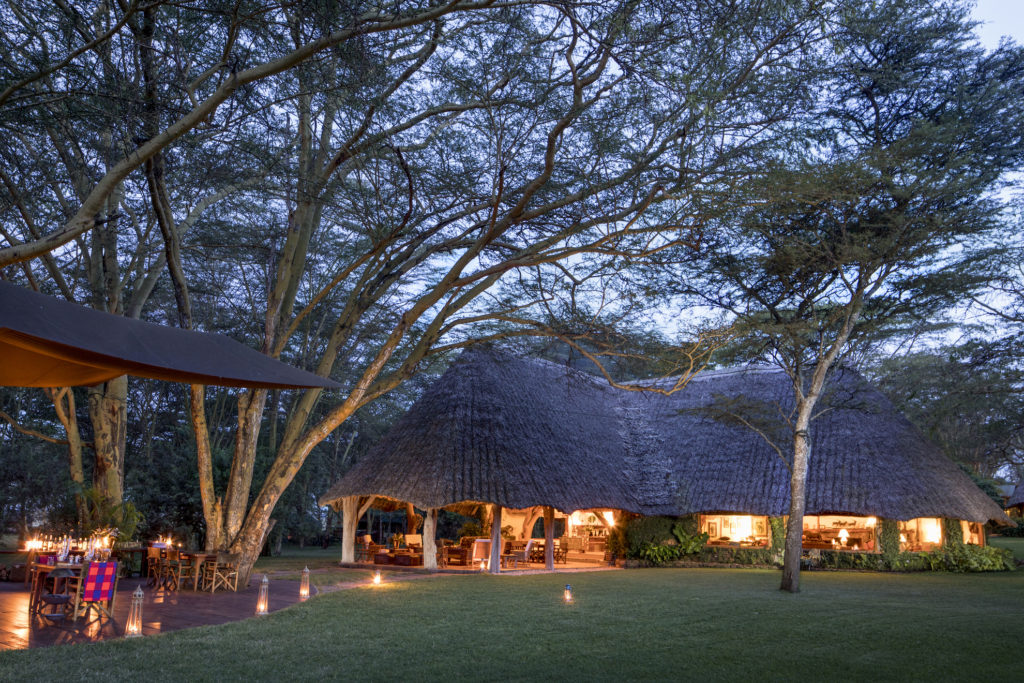 Kenya - Lewa Conservancy - 12890 - Sirikoi Lodge at night