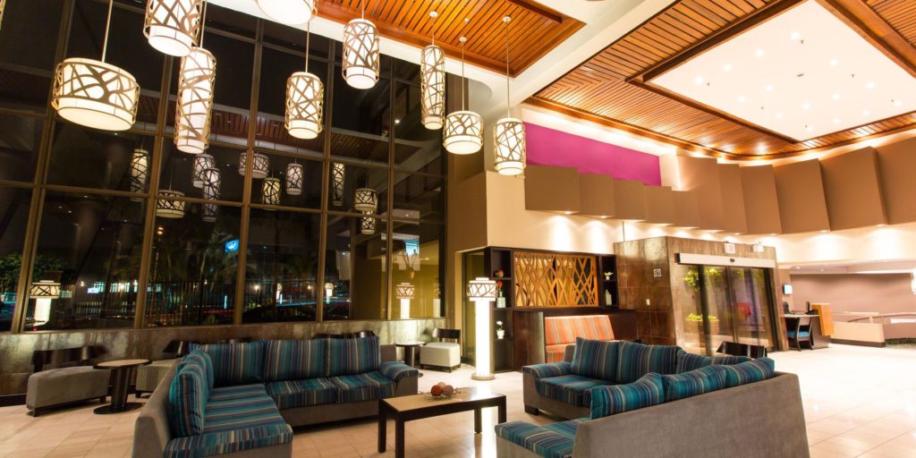 Costa Rica - San Jose- 1570 - Crown Plaza San Jose - Hotel Lounge