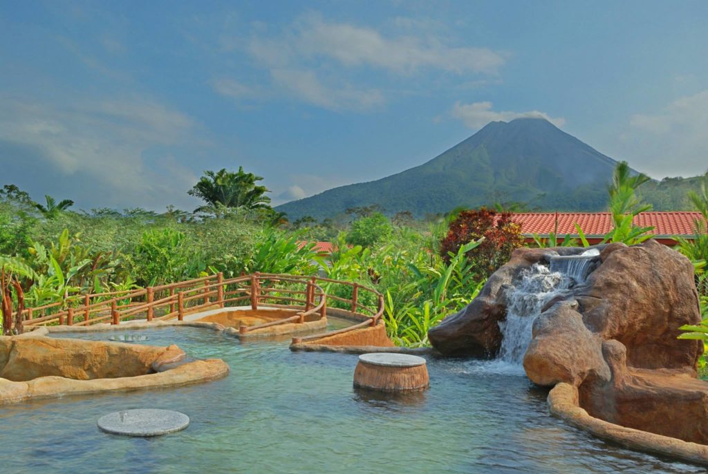Costa Rica - Arenal - 1570 - Spring pools and volcano