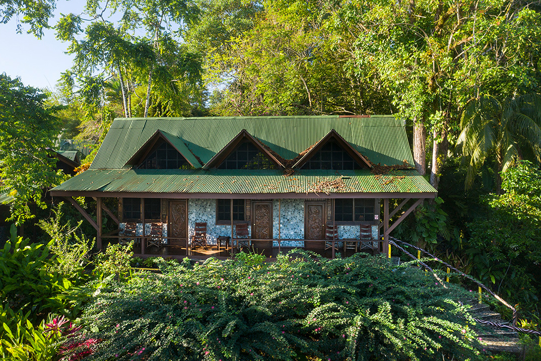 Aguila de Osa standard-room, balcony and outside area