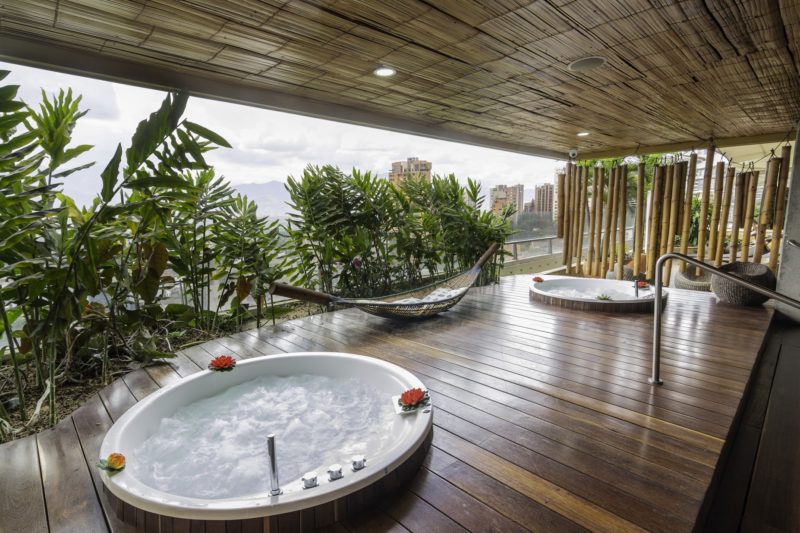 Colombia - Medellin - 1558 - Hotel Diez Decking Balcony Outdoor Hot Tub