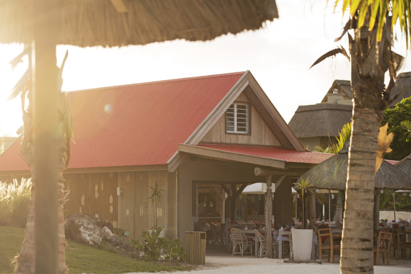 Mauritius - North Coast - 3996 - Zilwa Altitude - Lor Disab Beach Restaurant - Red roof