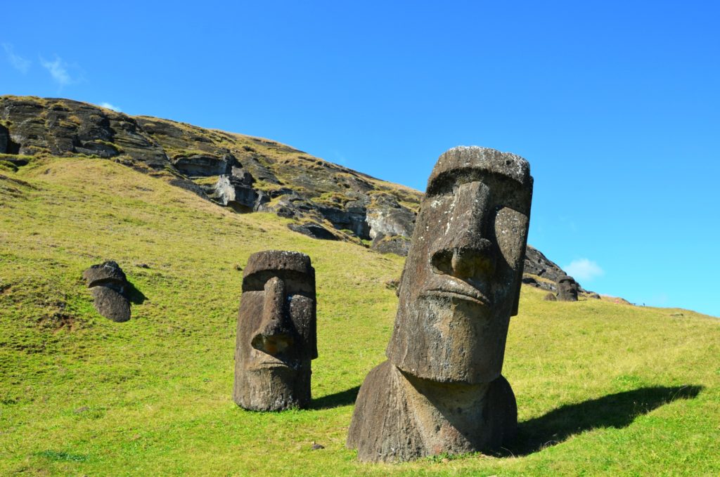 Chile - Easter Island -1560 - Easter Island Statues