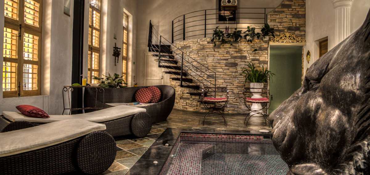 Colombia - Santa Marta - 1558 - Casa de Leda indoor pool