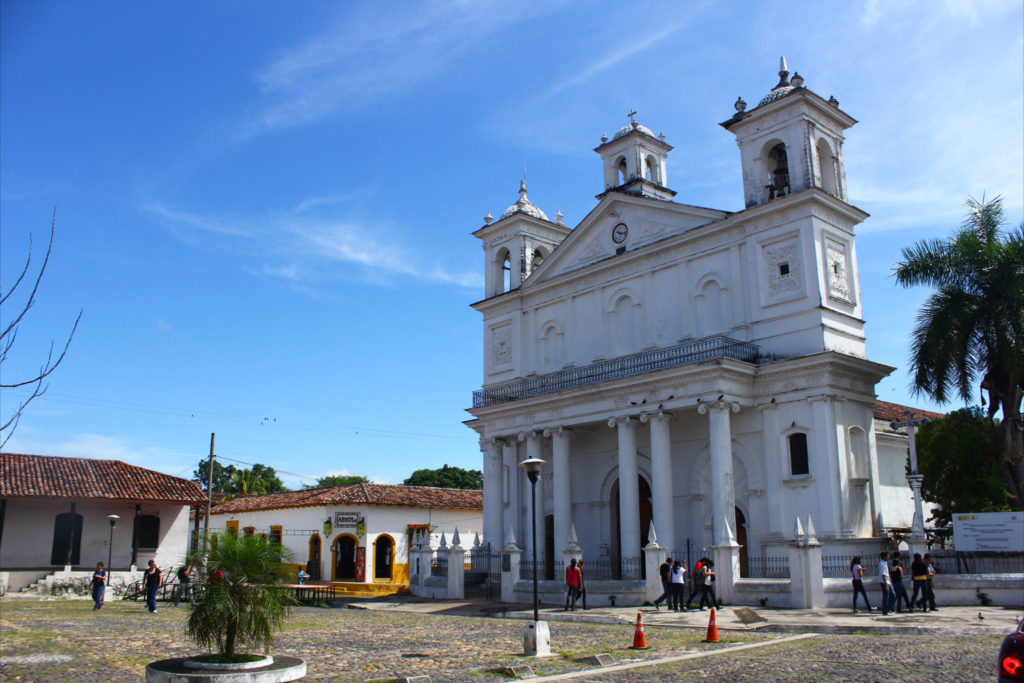 Complete El Salvador Experience - 10024 - Santa Lucia Church Suchitoto Exterior