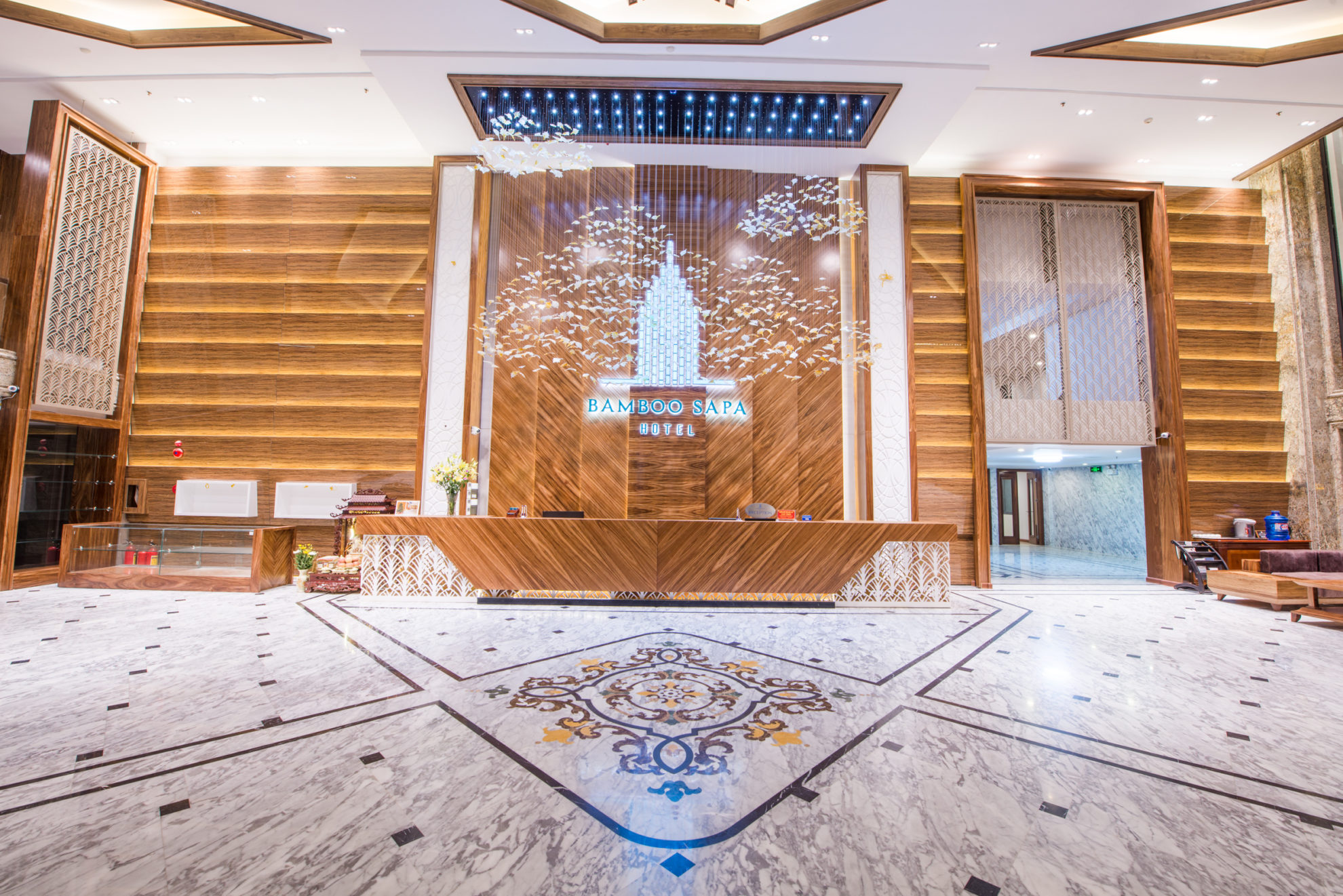Vietnam - Ho Chi Minh City - 16103 - Bamboo Sapa Hotel lobby