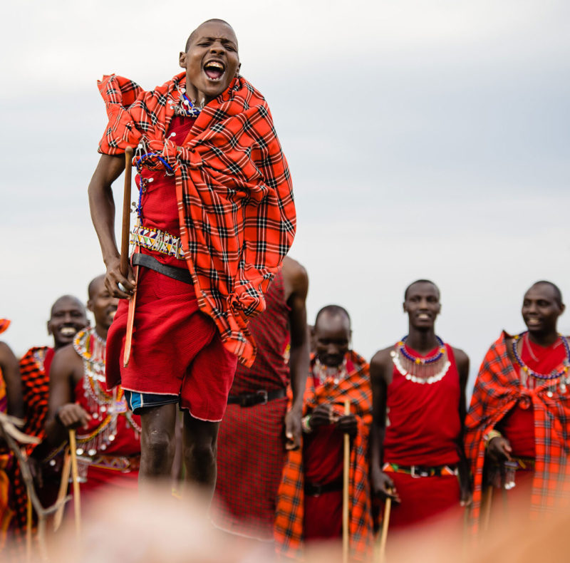 Kenya - 12890 - Renewal - Ceremony Mara - Masai Jumping