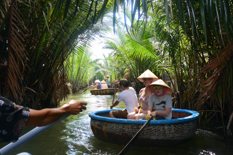 Hoi An - Vietnam - 16103 - Canoe in Hoi An