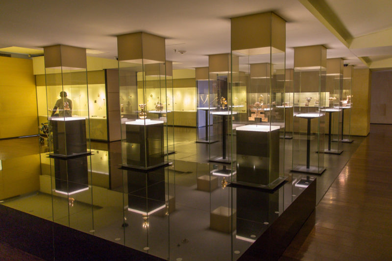 Colombia - 1558 - Bogota Gold Museum Interior