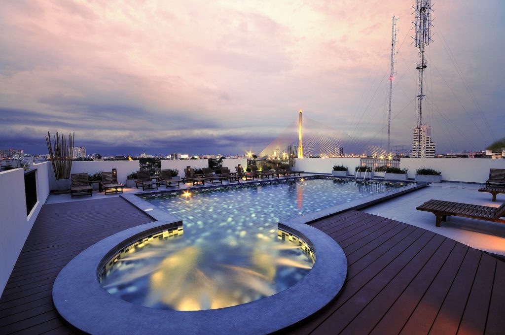 Thailand - Bangkok - 18264 - Rooftop pool and jacuzzi