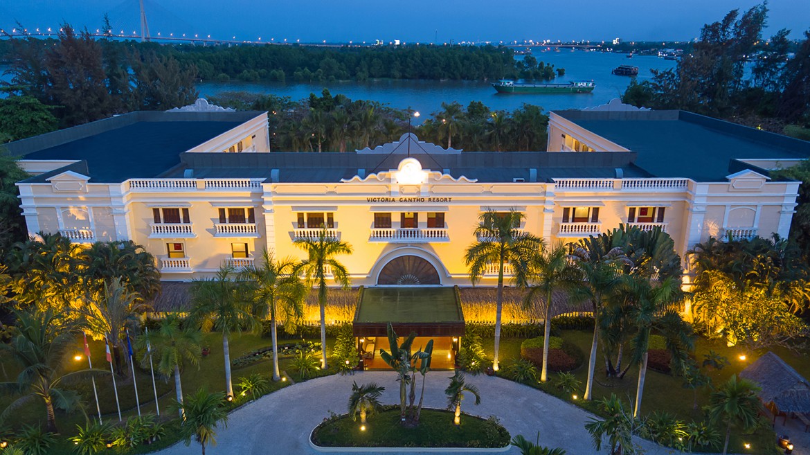 Can Tho - Vietnam - 16103 - Victoria Can Tho front