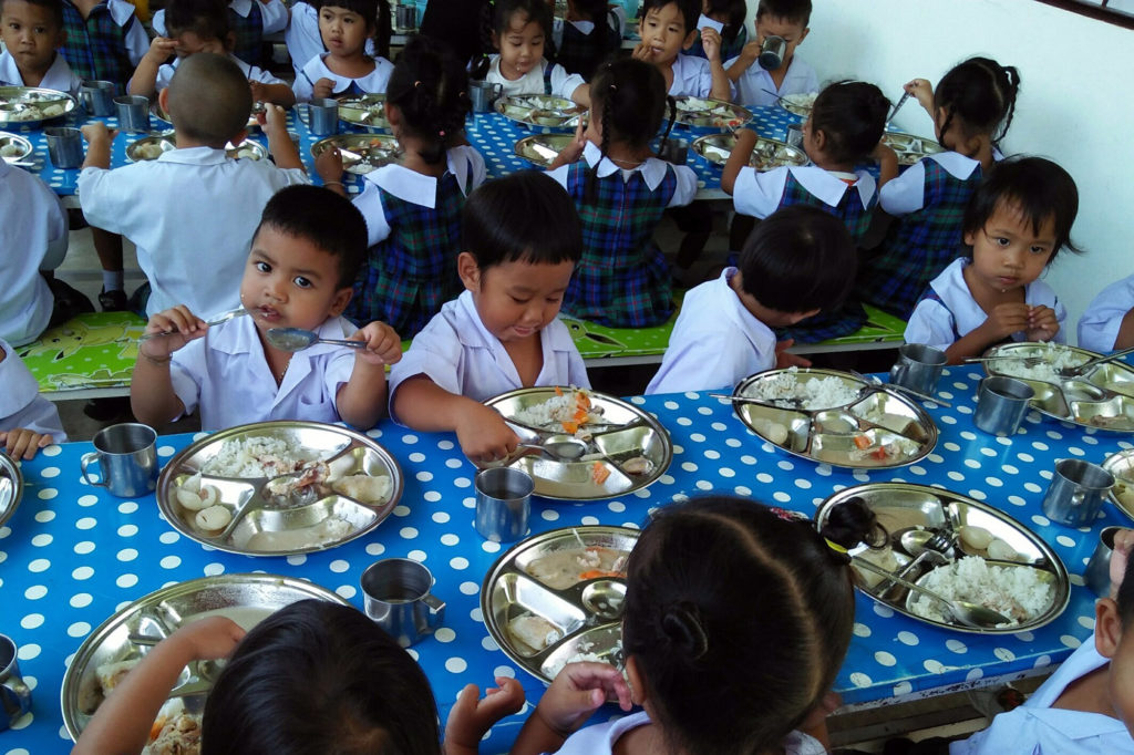 Lunch Time for Thailand Kids