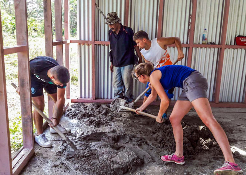 Volunteer Building Project in Fiji