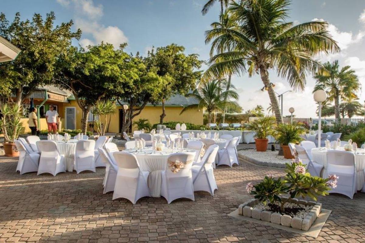 Aruba - Oranjestad - MVC Eagle Beach dining