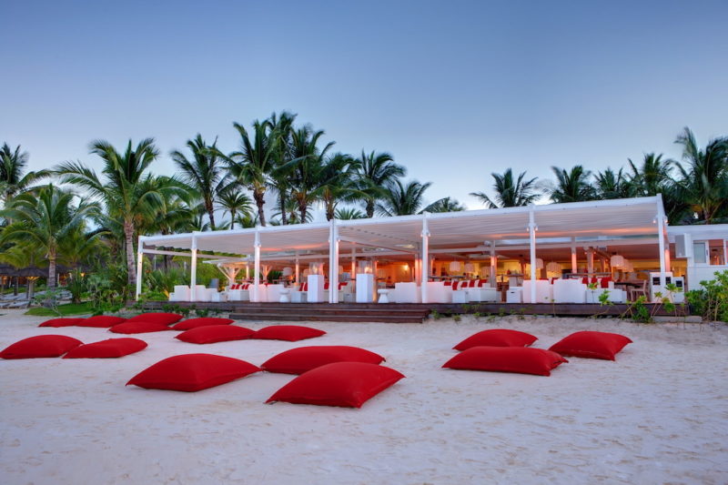 LUX* Belle Mare Resort & Villas - Relaxation On The Beach